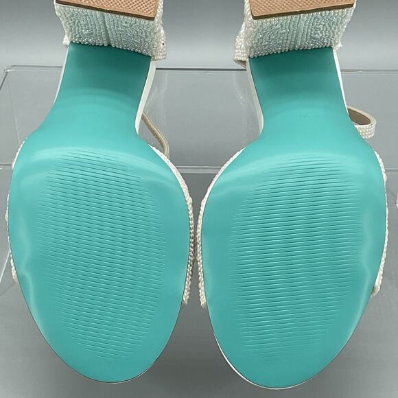 NEW Betsy Johnson Women’s Mari Block Heel Evening Sandals White Size 6.5M - Picture 10 of 10